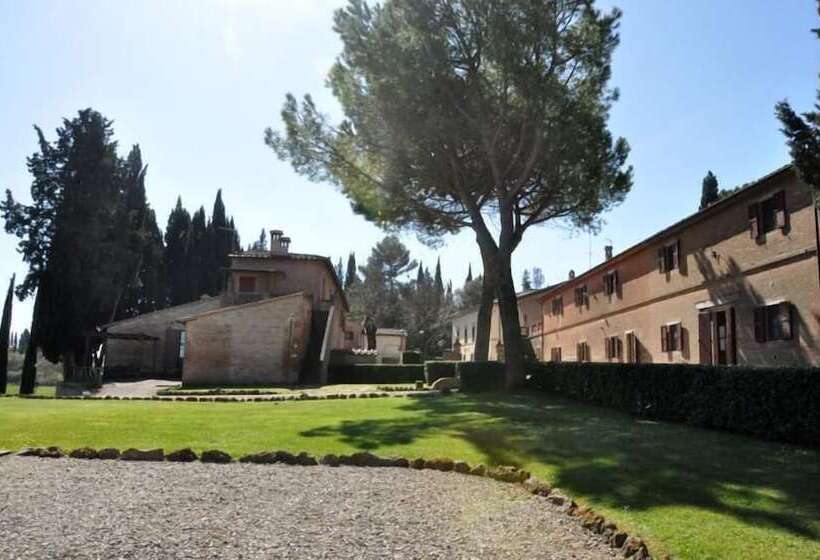 هتل Tenuta La Campana