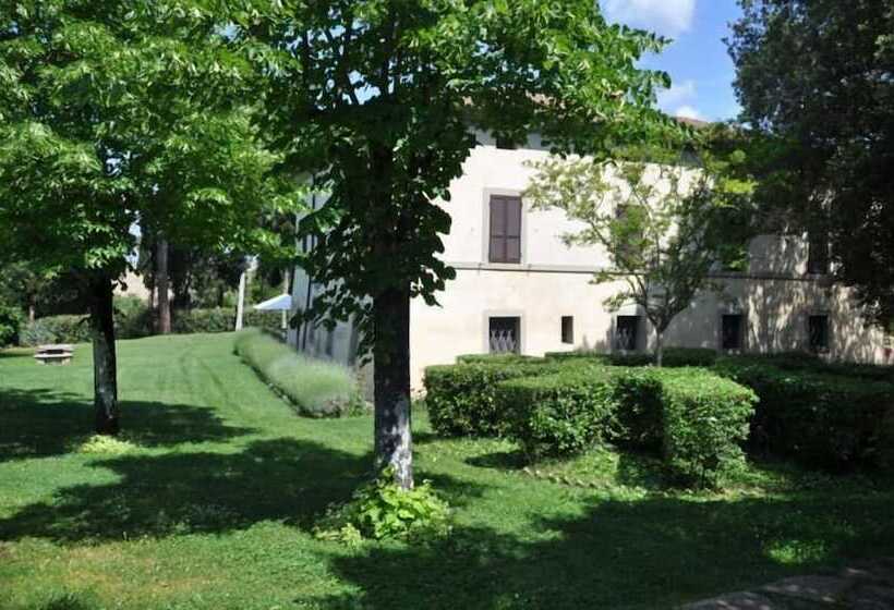 هتل Tenuta La Campana