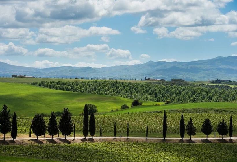 هتل Tenuta La Campana