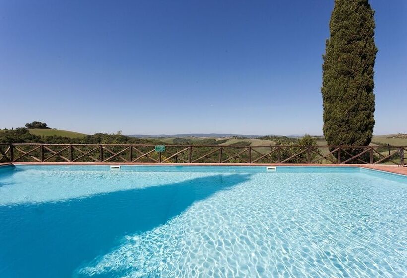 هتل Tenuta La Campana