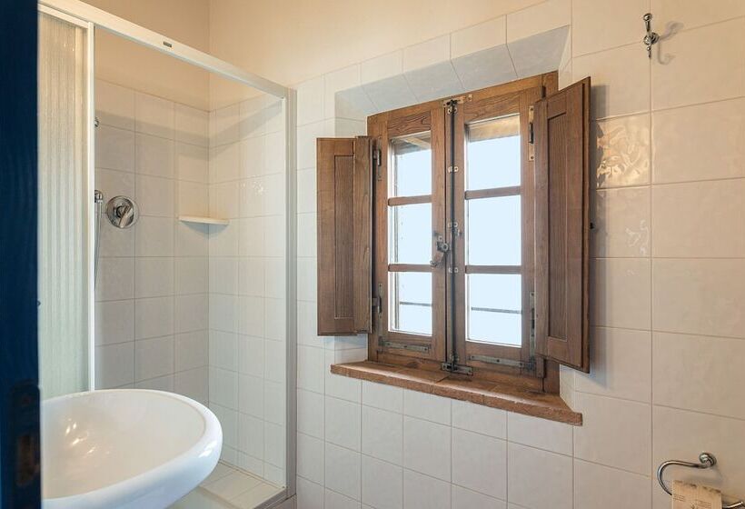 هتل Tenuta La Campana