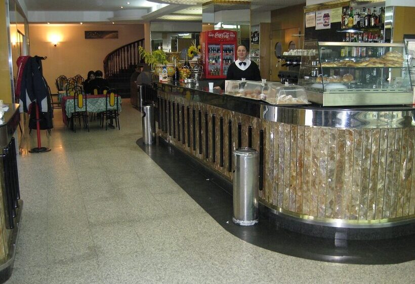 فندق Tito Serranò