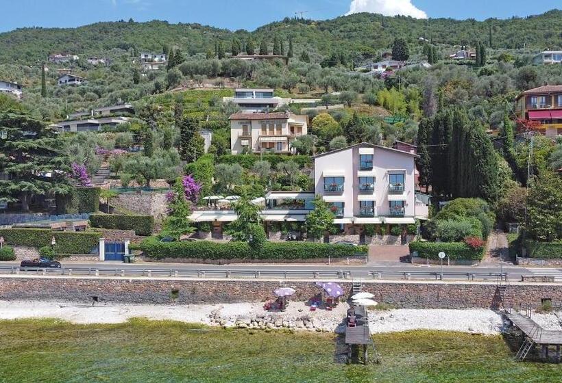 Отель Villa Carlotta