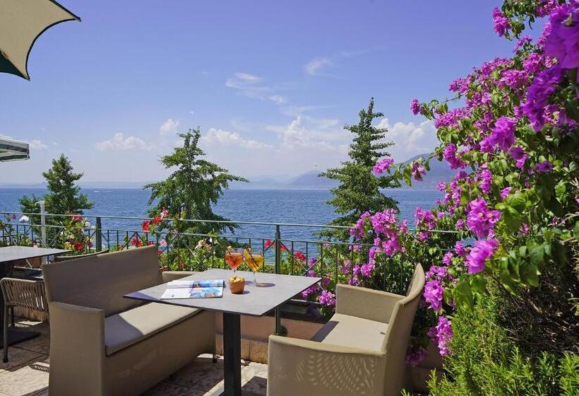 Отель Villa Carlotta