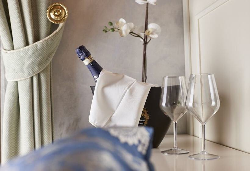 Отель Villa Lilla