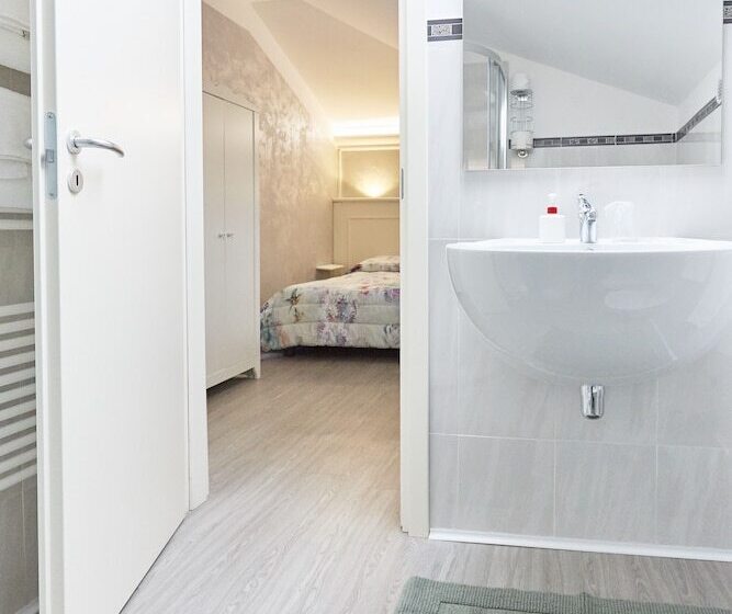 Отель Villa Lilla