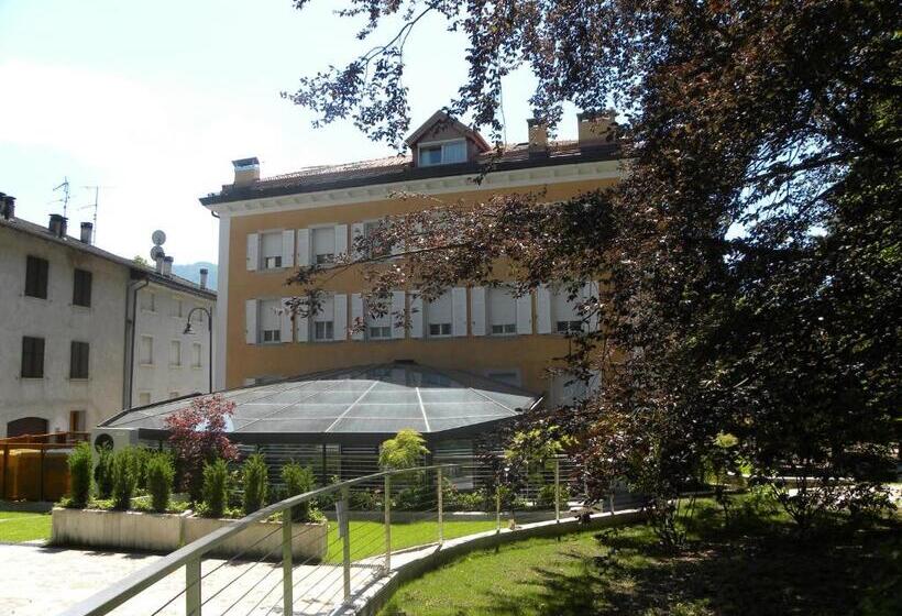 בית מלון כפרי Villa Regina