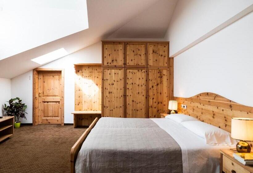 בית מלון כפרי Villa Regina