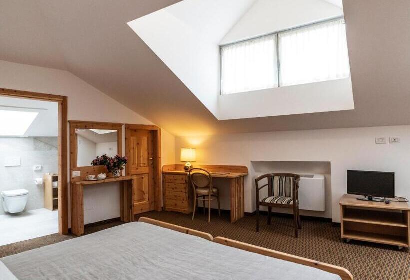 בית מלון כפרי Villa Regina