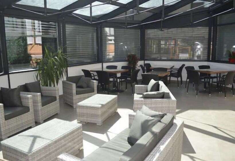 בית מלון כפרי Villa Regina