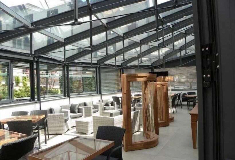 בית מלון כפרי Villa Regina