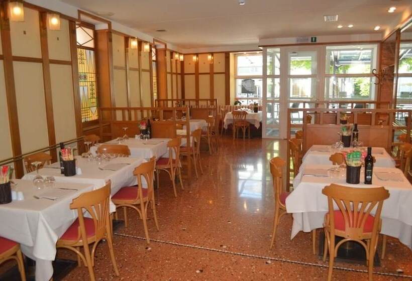 בית מלון כפרי Villa Regina