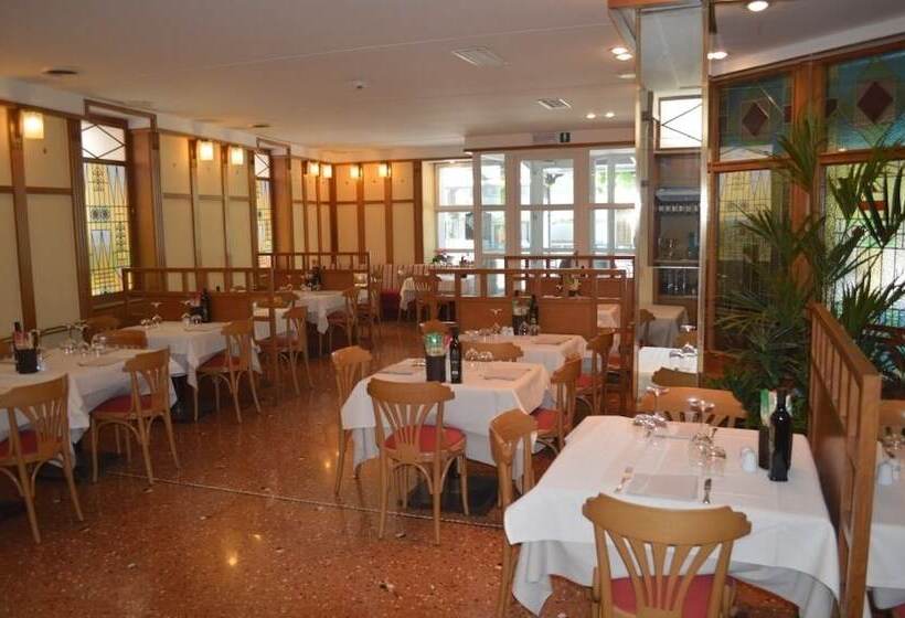 בית מלון כפרי Villa Regina