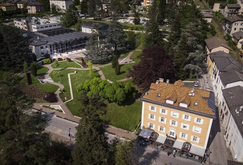 בית מלון כפרי Villa Regina