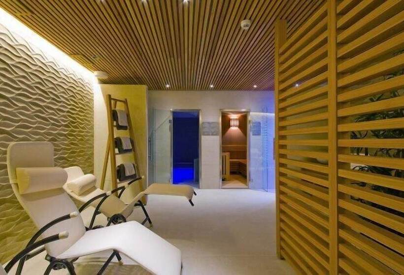 בית מלון כפרי Villa Regina