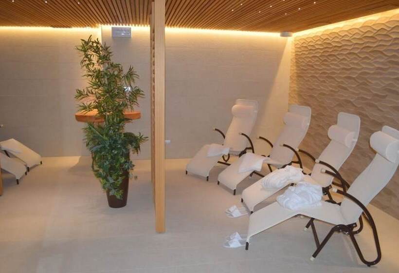 בית מלון כפרי Villa Regina