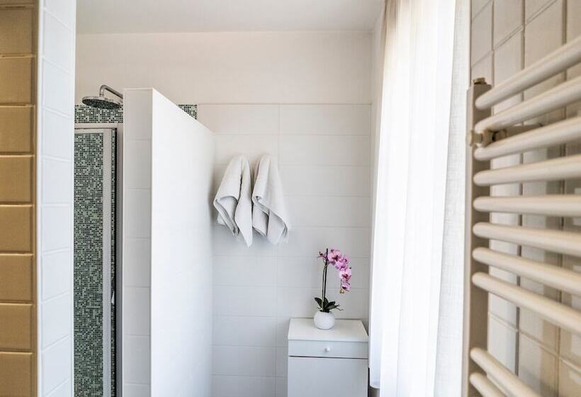 בית מלון כפרי Villa Regina