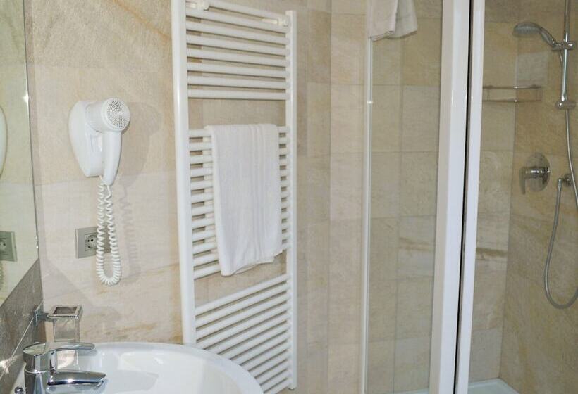 בית מלון כפרי Villa Regina