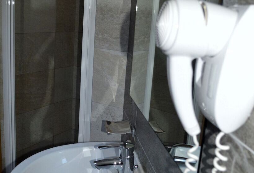 בית מלון כפרי Villa Regina