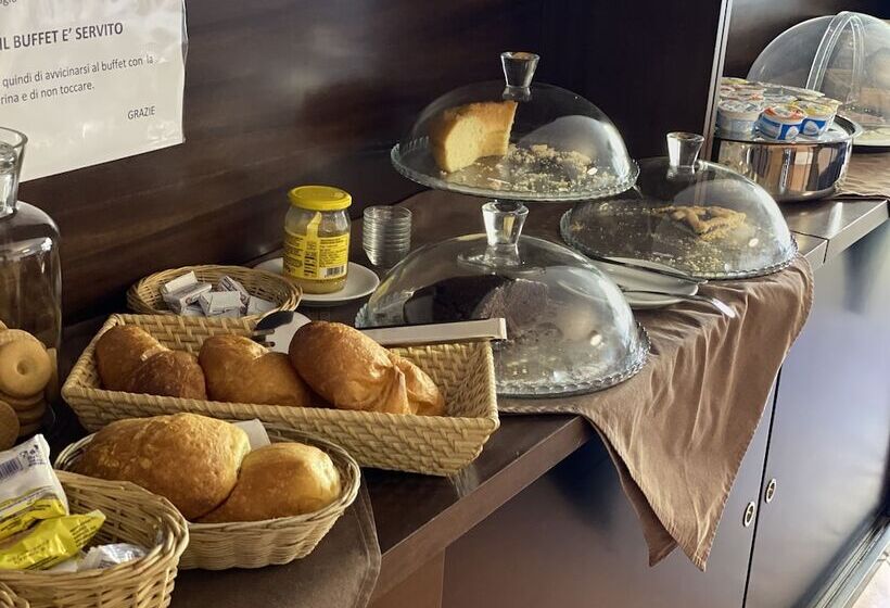 ホテル Villa Santacroce