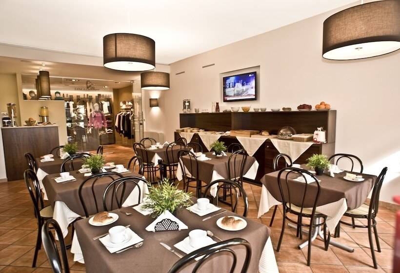 ホテル Villa Santacroce