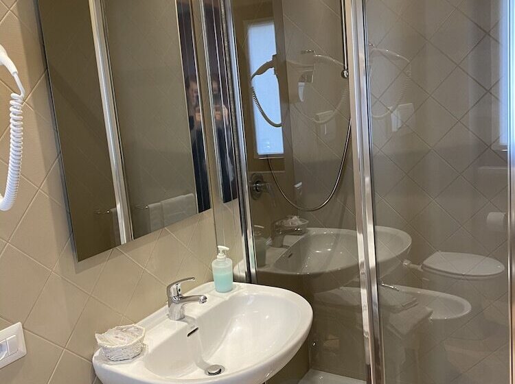 ホテル Villa Santacroce