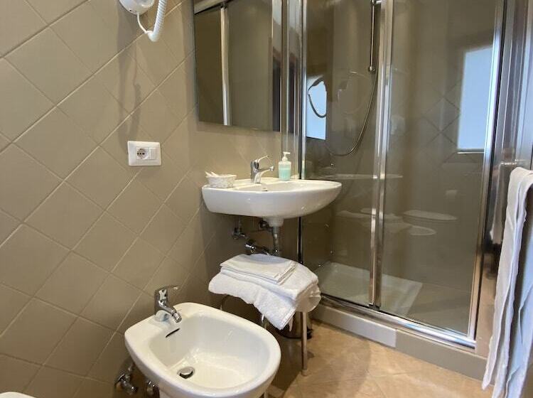 ホテル Villa Santacroce