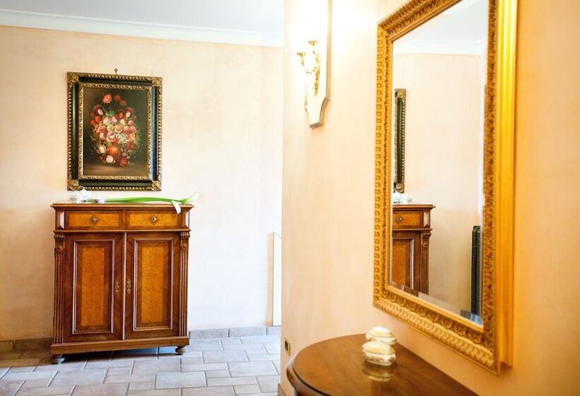 فندق Villa Torre Antica