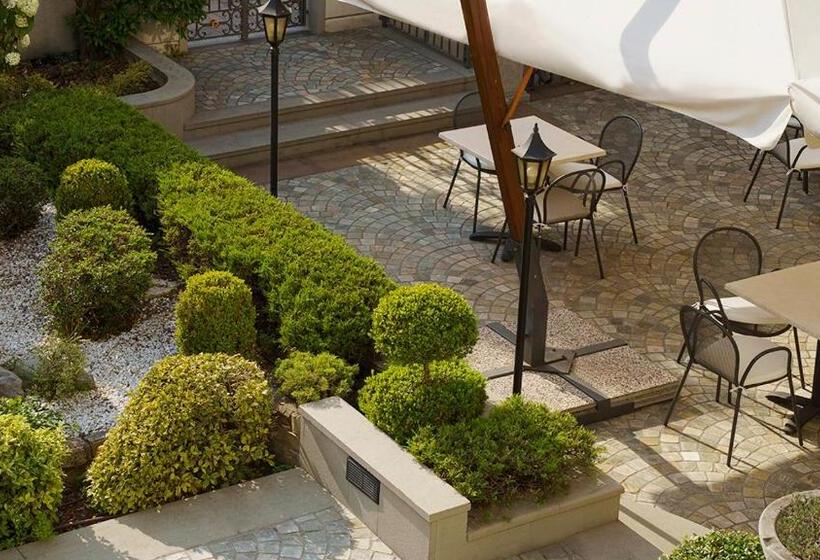 Bes Hotel Villa Zoia