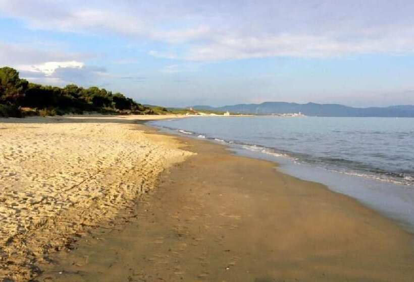 Отель Villaggio Turistico Airone