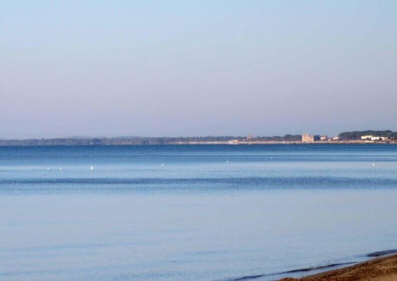 Отель Villaggio Turistico Airone