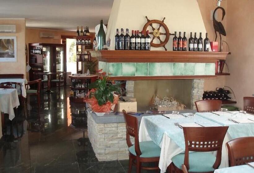 Отель Villaggio Turistico Airone