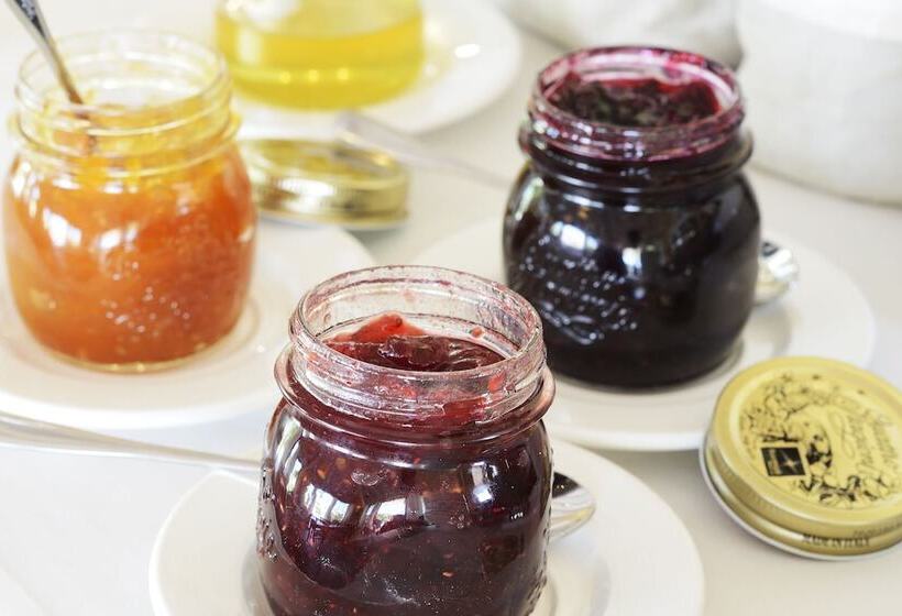 Relais Rossar Boutique Hotel Garda & Hills