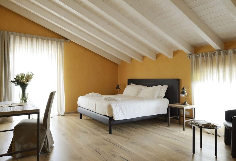 Relais Rossar Boutique Hotel Garda & Hills