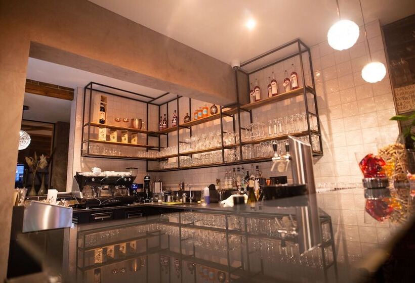 Trattoria & Apartments   Casa Da Enzo