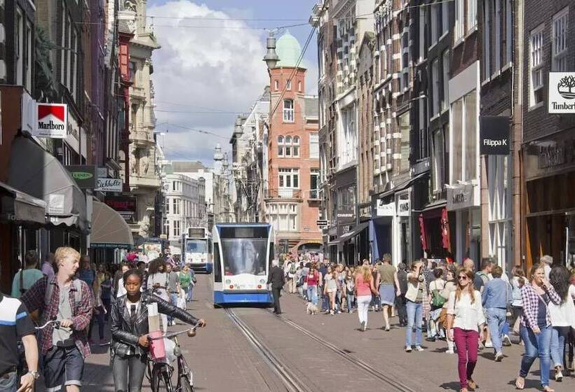 Amsterdam Hostel Uptown