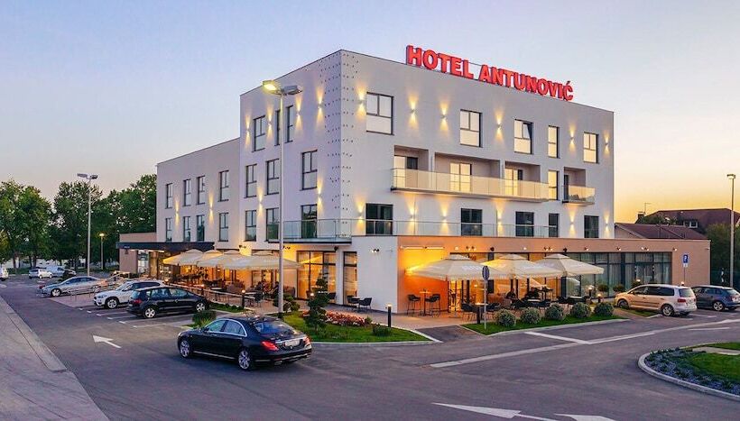 Antunović Hotel East