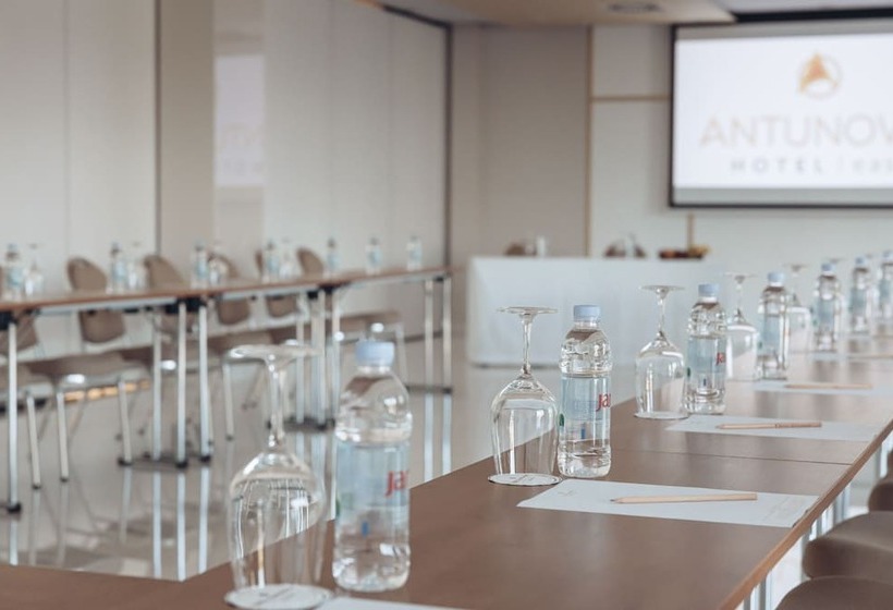 Antunović Hotel East