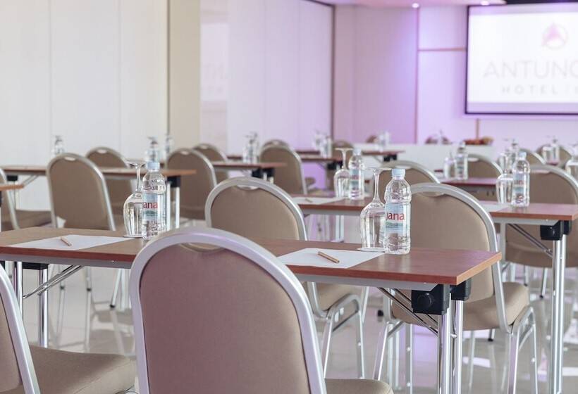 Antunović Hotel East