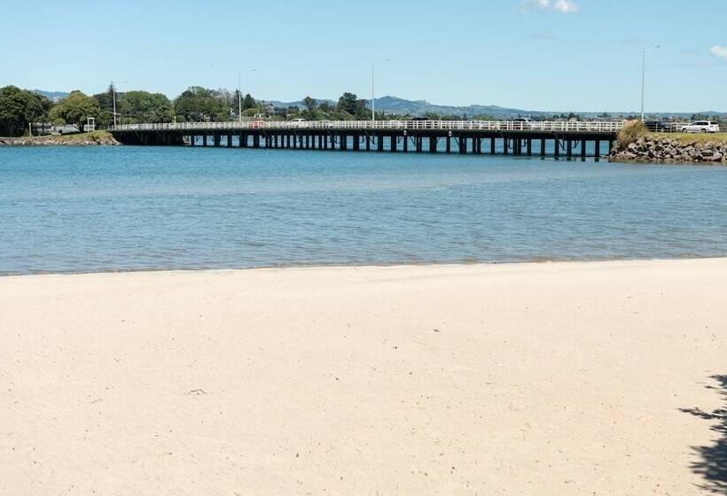 Cobblestone Court Motel Wenzel Motels