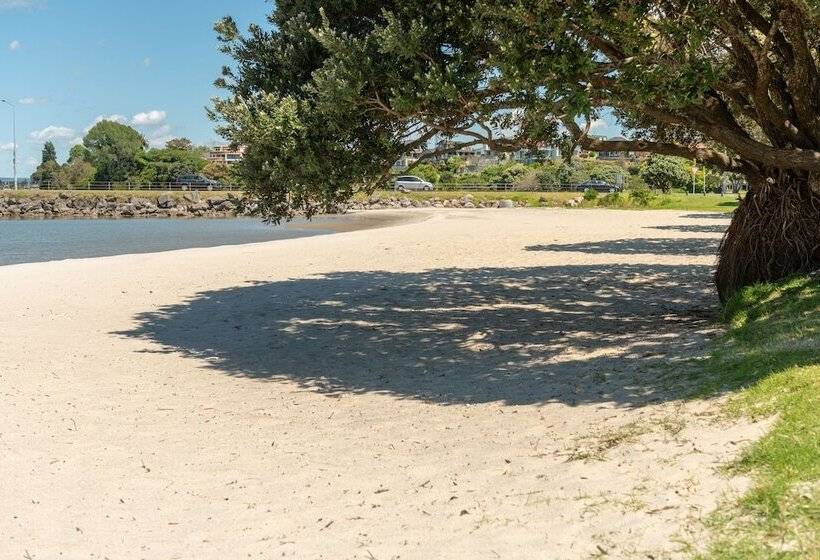 Cobblestone Court Motel Wenzel Motels