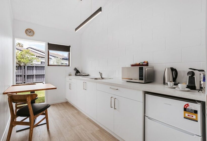 Cobblestone Court Motel Wenzel Motels