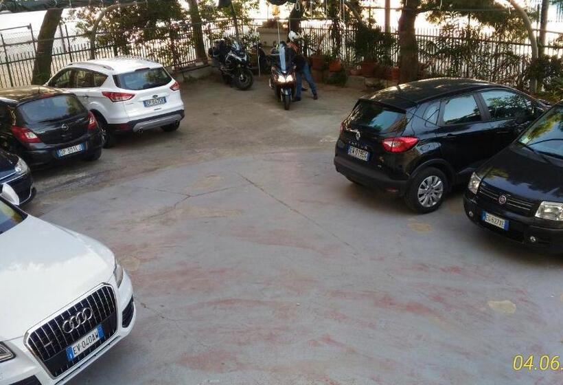 호텔 2 Mari   Vieste