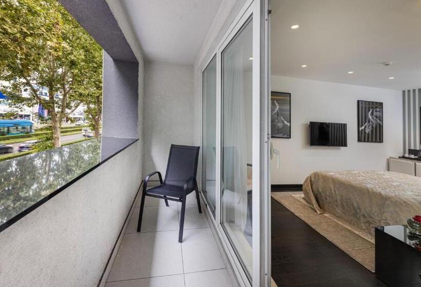 בית מלון כפרי 9