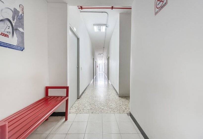 ホテル Adhoc Empresas