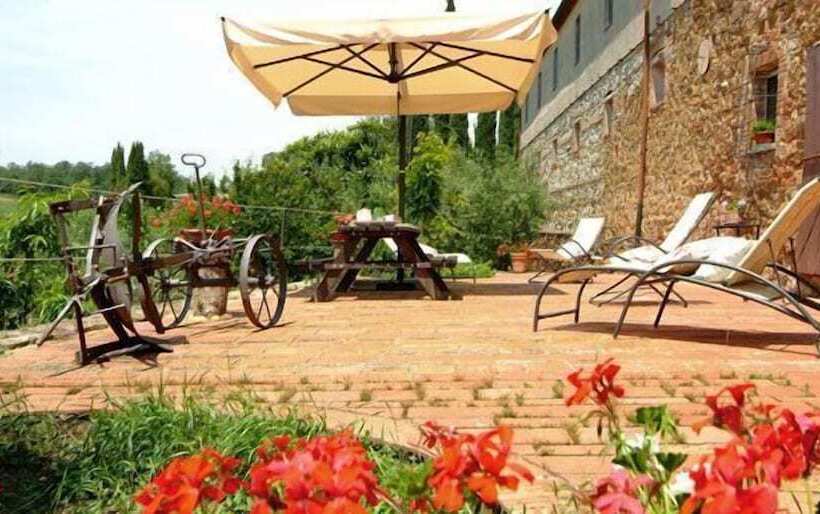 בית מלון כפרי Agriturismo Renello