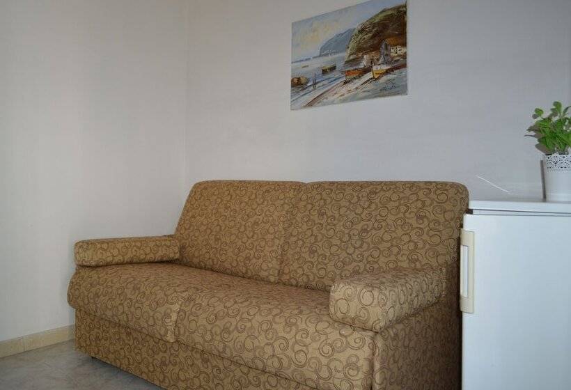 هتل Agriturismo Valle Dei Gelsi