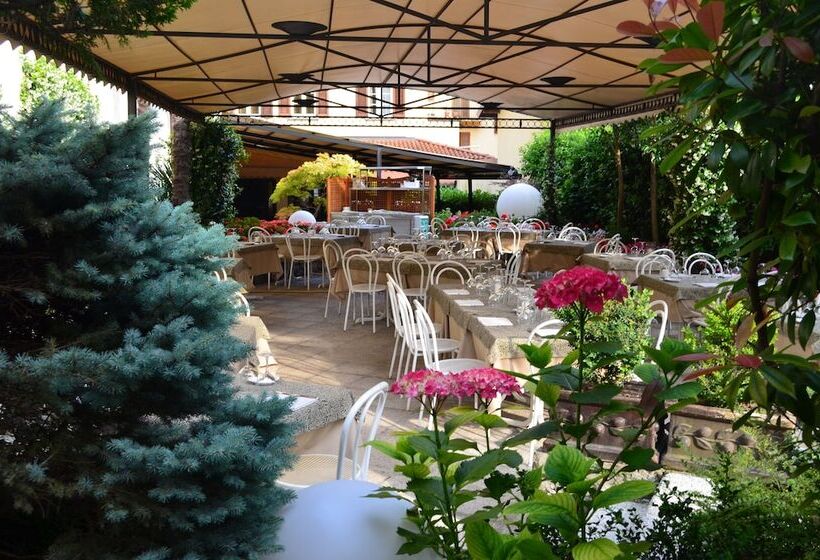 호텔 Albergo Ristorante Giardino