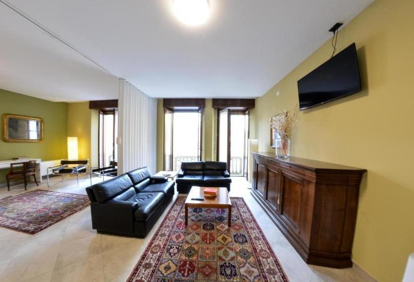 Отель All' Orologio