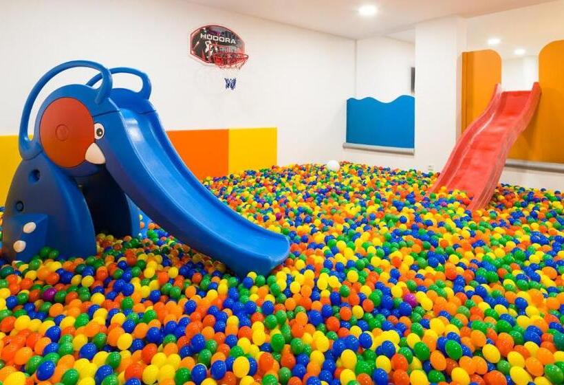 בית מלון כפרי Almina